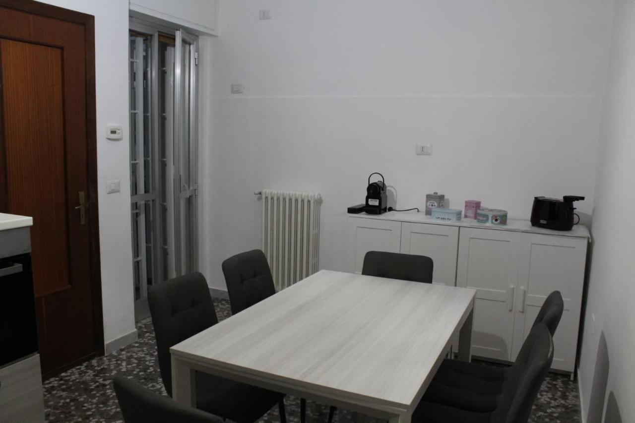 Apartment Little Бари Экстерьер фото