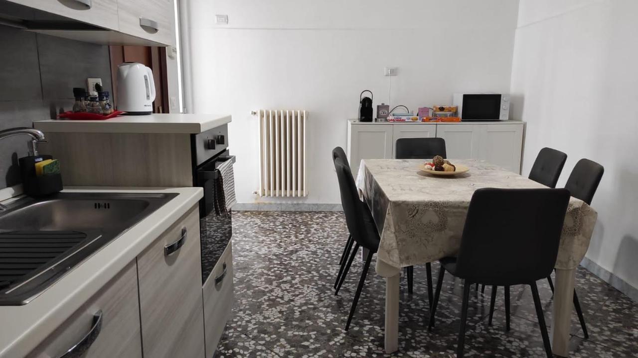 Apartment Little Бари Экстерьер фото